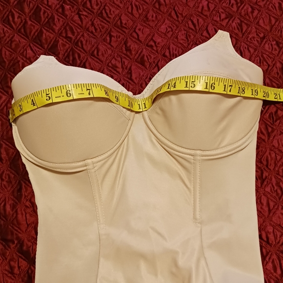 VINTAGE.  Sears Shaperwears Sz 40C, Tan  Bust Cup And Front Panel Y2k - Picture 4 of 8
